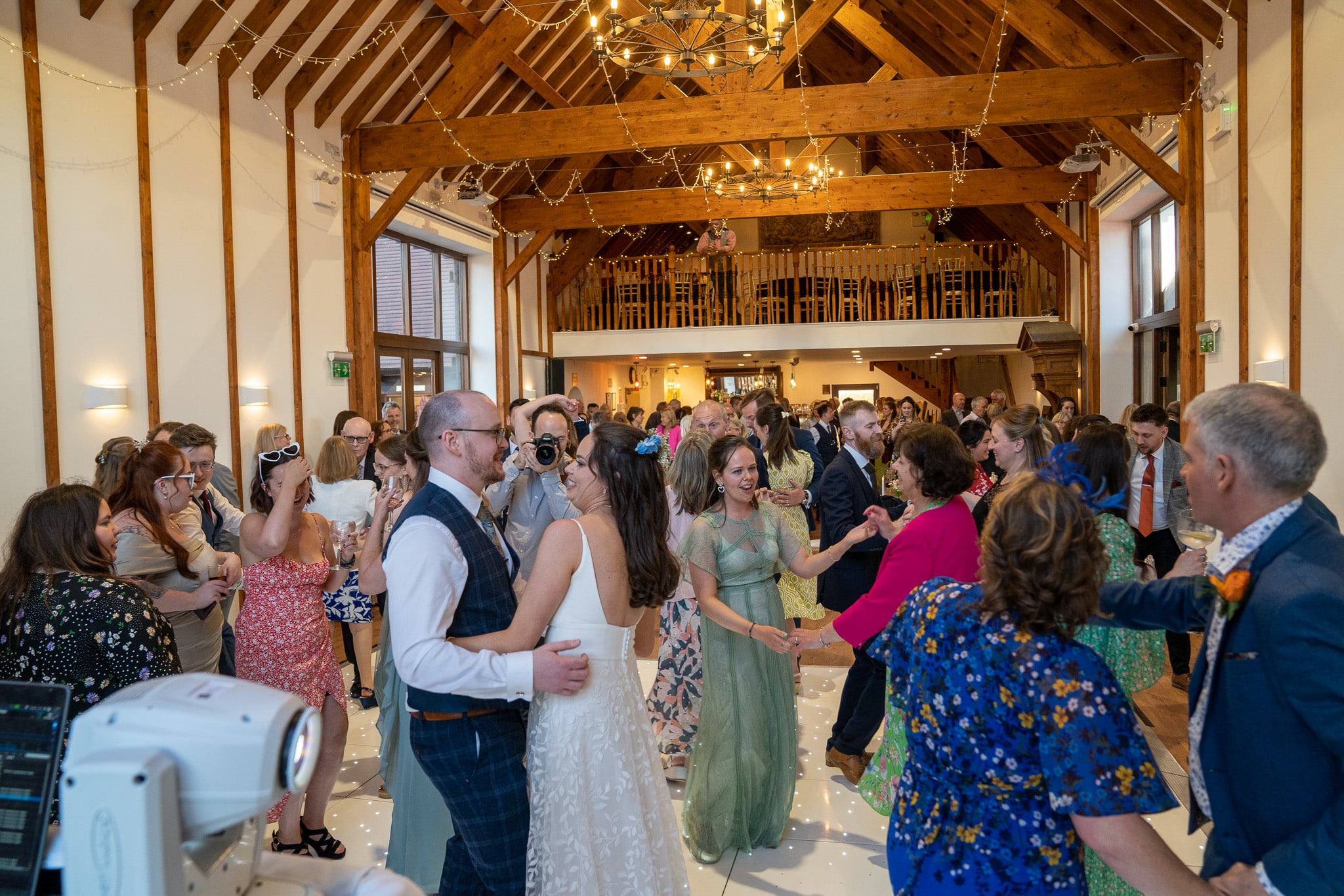 Fill The Floor Discos | Wedding & Party DJ Hire in Buckinghamshire & Hertfordshire