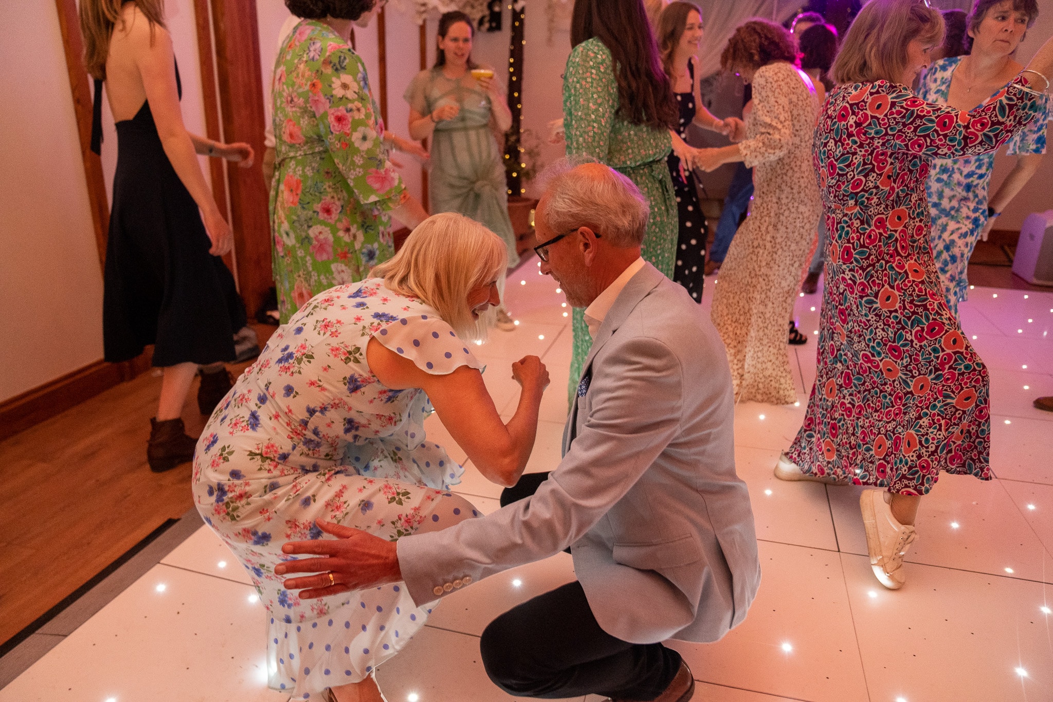 Fill The Floor Discos | Wedding & Party DJ Hire in Buckinghamshire & Hertfordshire
