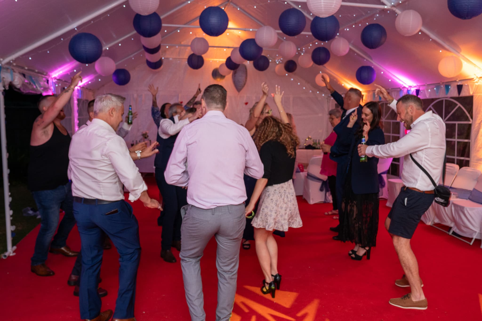 Fill The Floor Discos | Wedding & Party DJ Hire in Buckinghamshire & Hertfordshire
