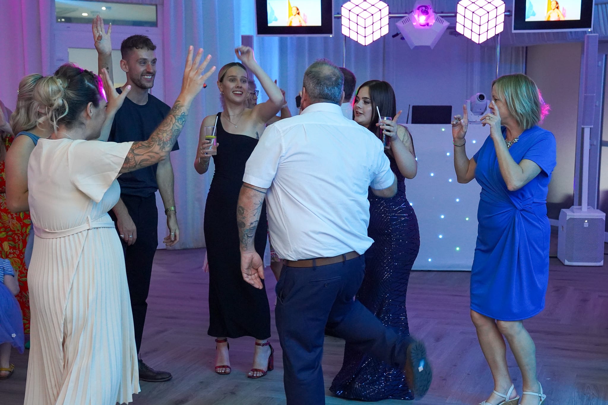 Fill The Floor Discos | Wedding & Party DJ Hire in Buckinghamshire & Hertfordshire