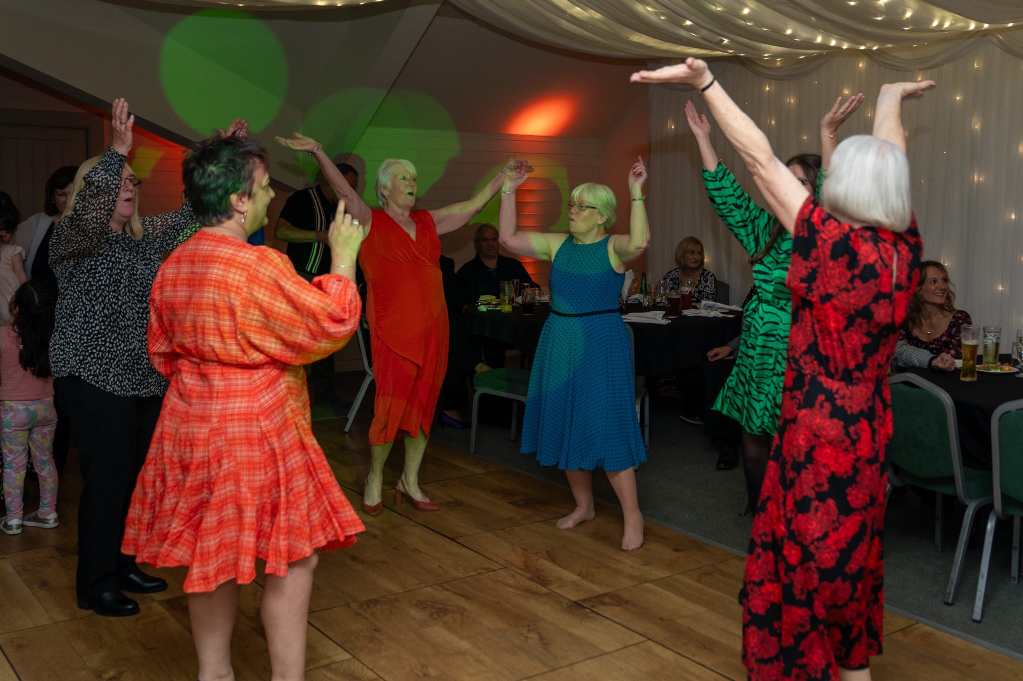 Fill The Floor Discos | Wedding & Party DJ Hire in Buckinghamshire & Hertfordshire