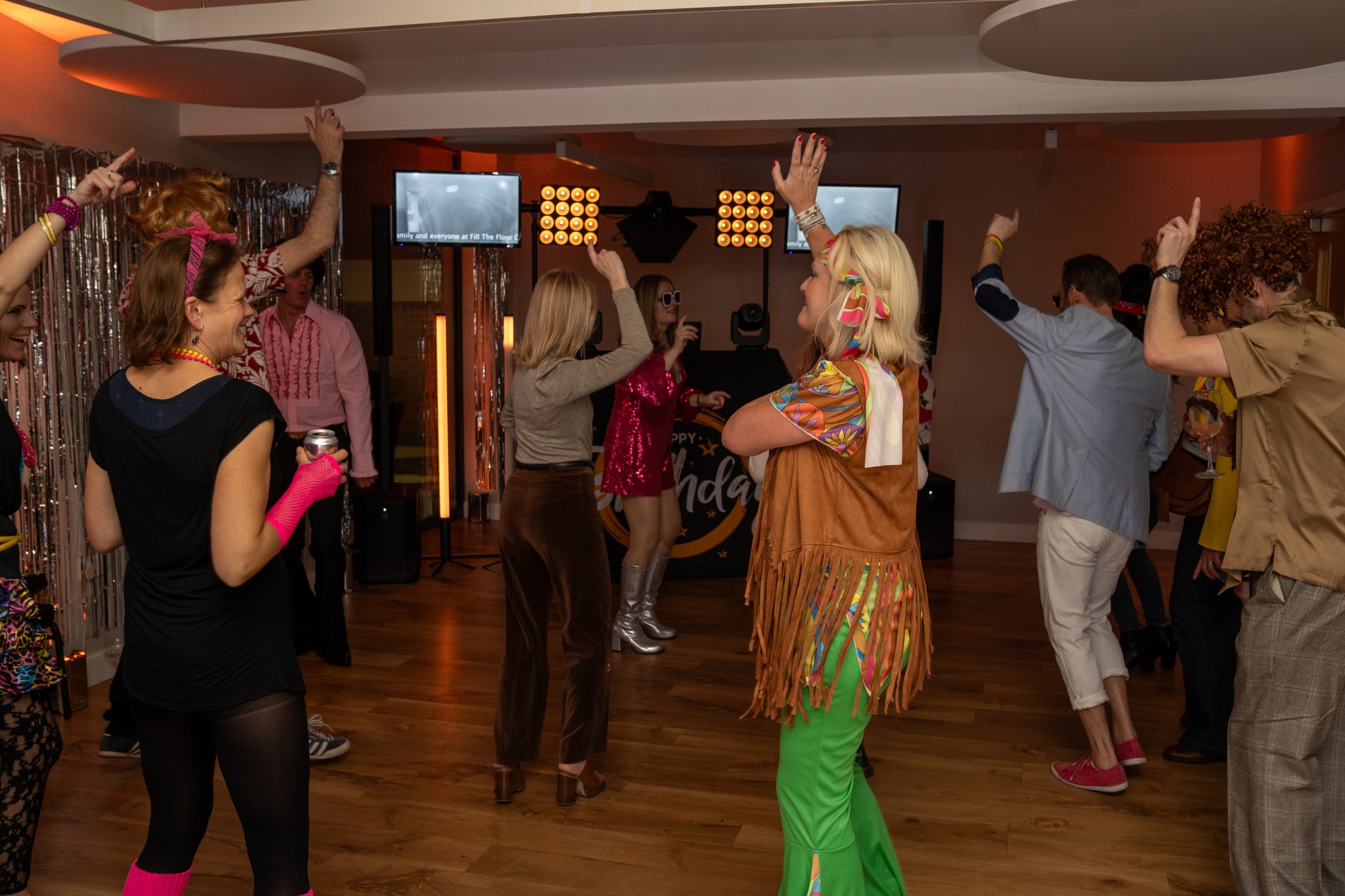Fill The Floor Discos | Wedding & Party DJ Hire in Buckinghamshire & Hertfordshire