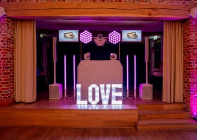 Fill The Floor Discos | Wedding & Party DJ Hire in Buckinghamshire & Hertfordshire