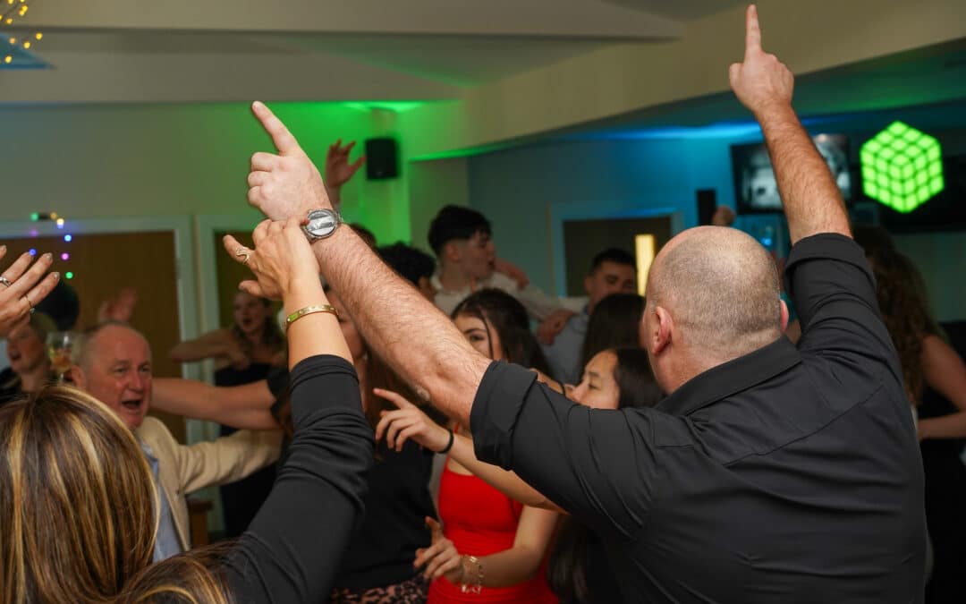 Another unforgettable weekend with Fill The Floor Discos at Evergreen Football Club – Abbots Langley
