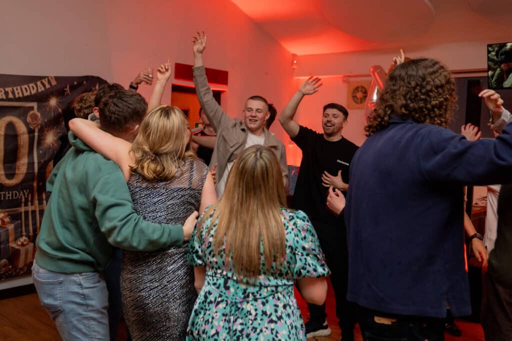 Parties at Tring Park Cricket Club - Fill The Floor Discos