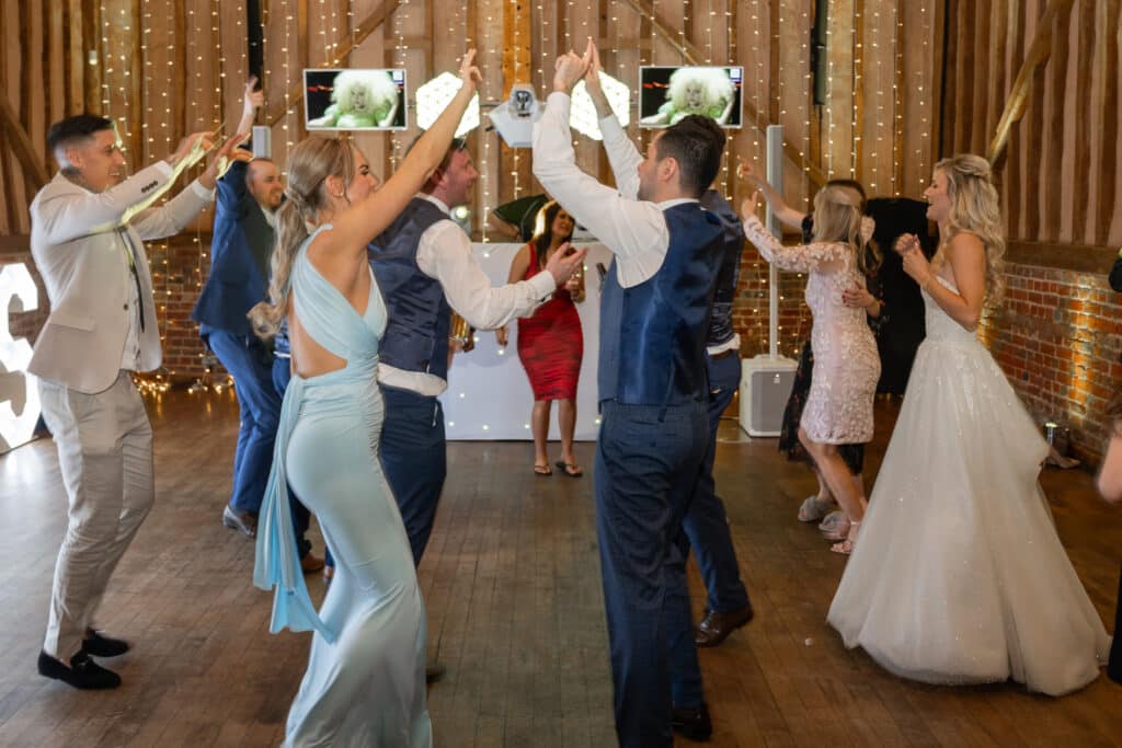 The perfect wedding party playlist - Fill The Floor Discos