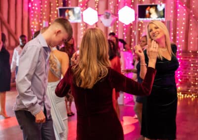 Fill The Floor Discos | Wedding & Party DJ Hire in Buckinghamshire & Hertfordshire